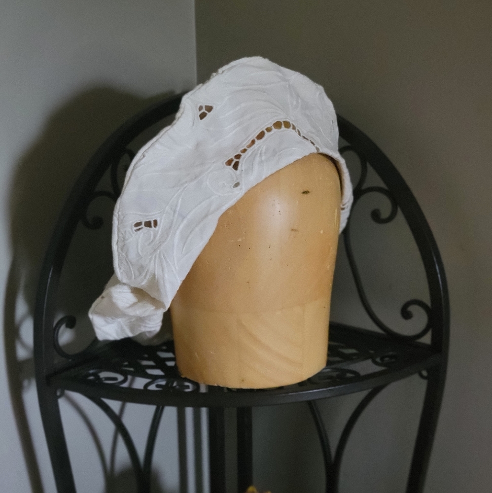Custome Tailored Embroidery Berret